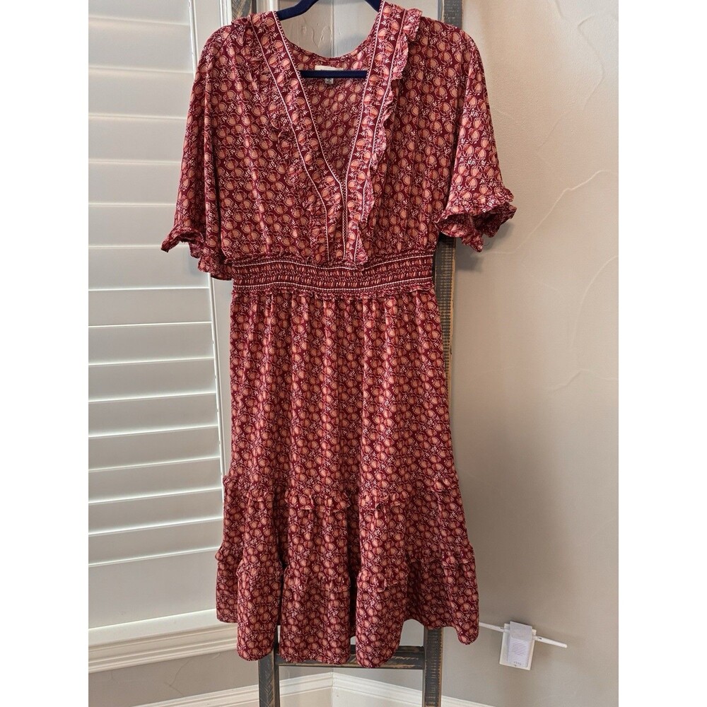 Max Studio Knee Length Dress Women's XS Red Floral V-Neck Short Ruffle Sleeves